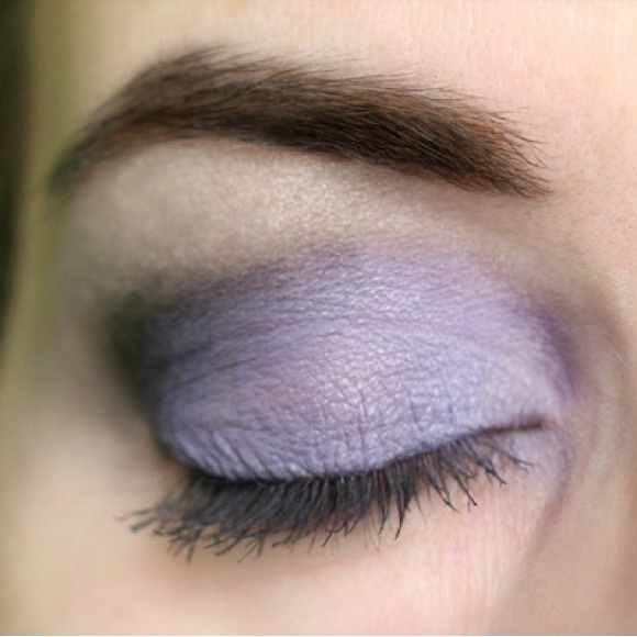 Lavera #4 Majestic Violet Eyeshadow - Picture 3 of 4